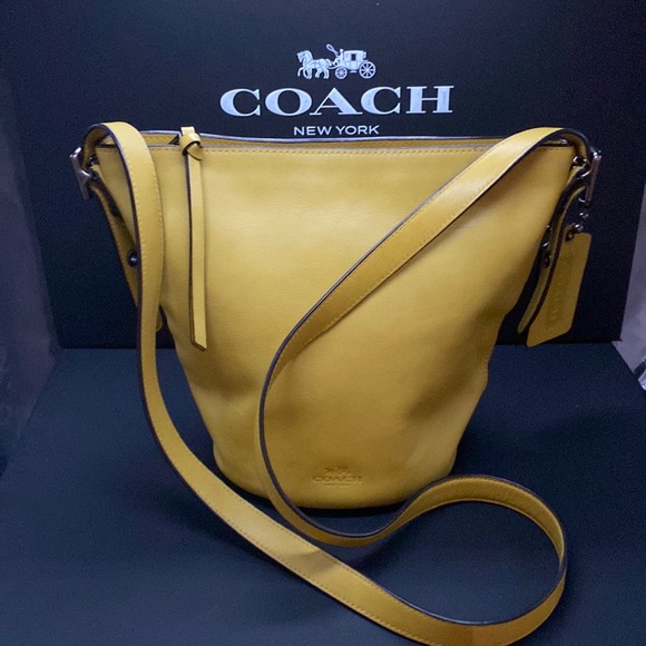 Coach Handbags - Coach Duffle 16 Bucket Original Legacy Vintage Purse Bag Crossbody Leather Yello